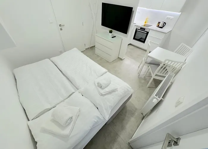 Krasny - 2 V Blizkosti Centra Bratislava